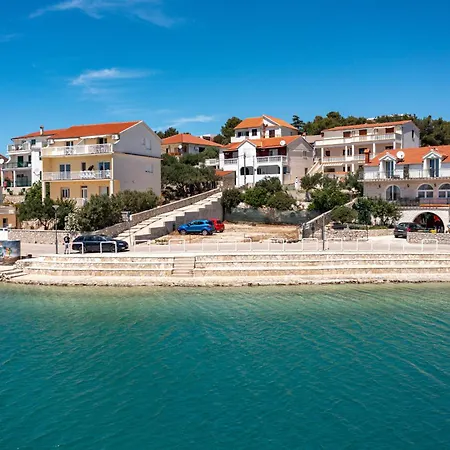 5093a Apartment Jezera